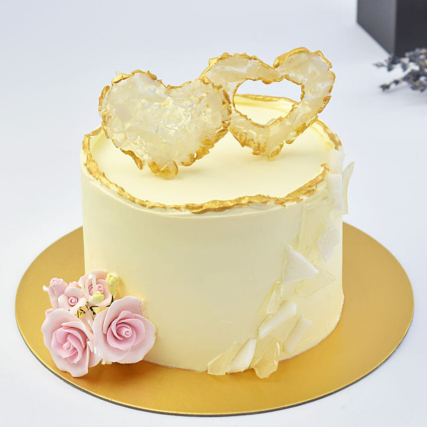 Affairs Of Hearts Celebration Cake: Mothers Day Gifts in Bahrain