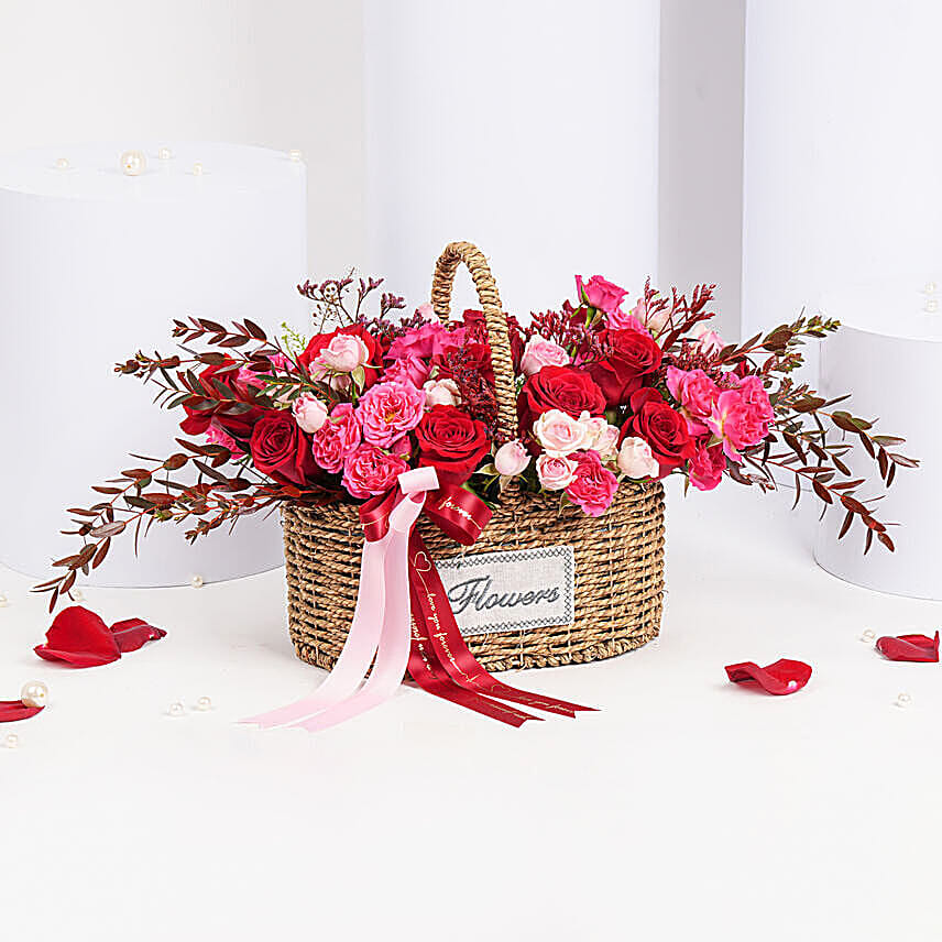 Gorgeous Roses Basket: Flowers to Manama
