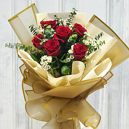 Designer Red Roses Bouquet: Send Gifts to Bahrain