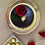 1 كيلو غرام كيك السعادة و24 قطعة فيريرو روشيه