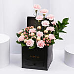 باقة القرنفل والورد للأم