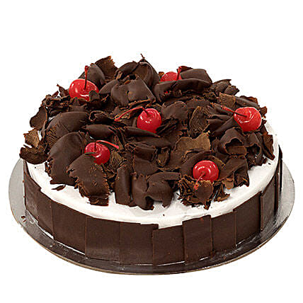Delectable Black Forest Cake: 