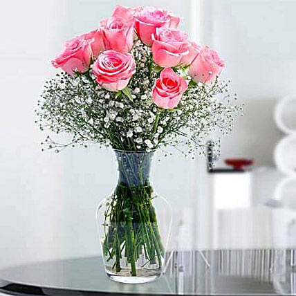 Glorious 12 Pink Roses: 