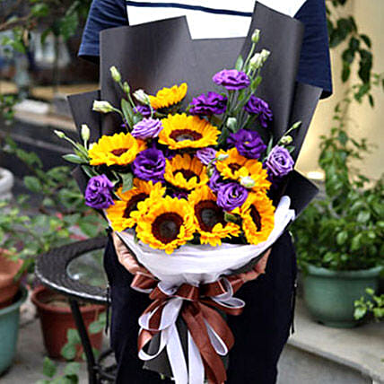 Sunflowers and Eustomas: Flower Delivery In China