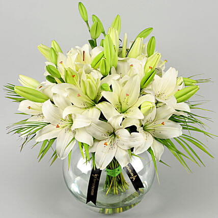 Lilies Happiness Arrangement: Mothers Day Gifts in Egypt