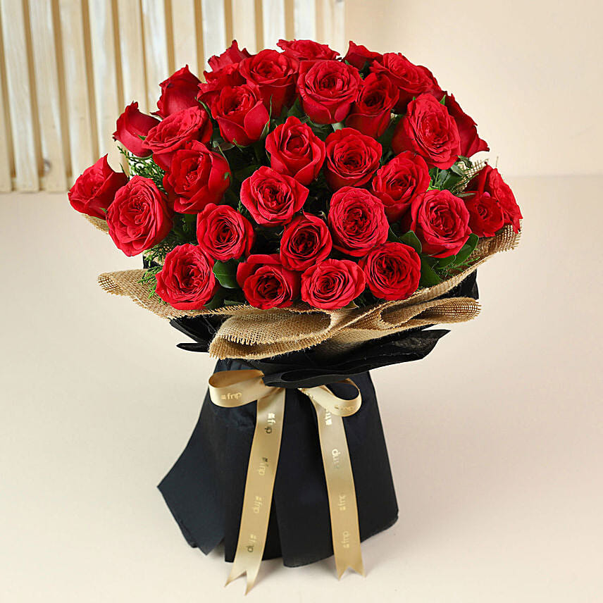 Crimson Love Rose Bouquet: Send Gifts To India