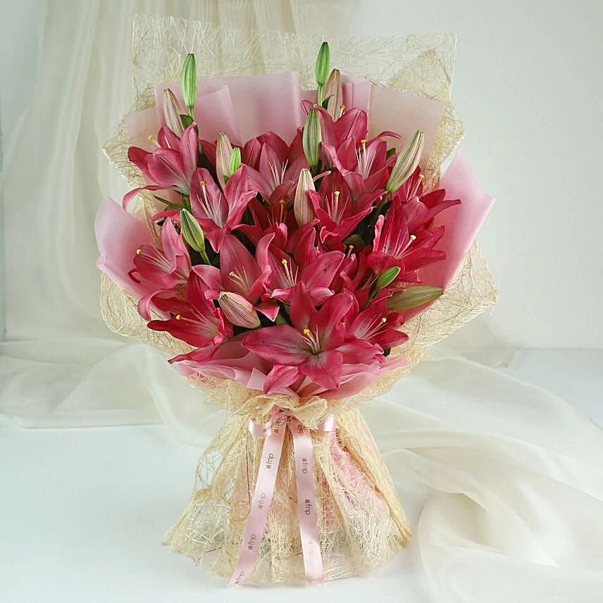 Mystical Lily Bouquet: Flower Delivery to India