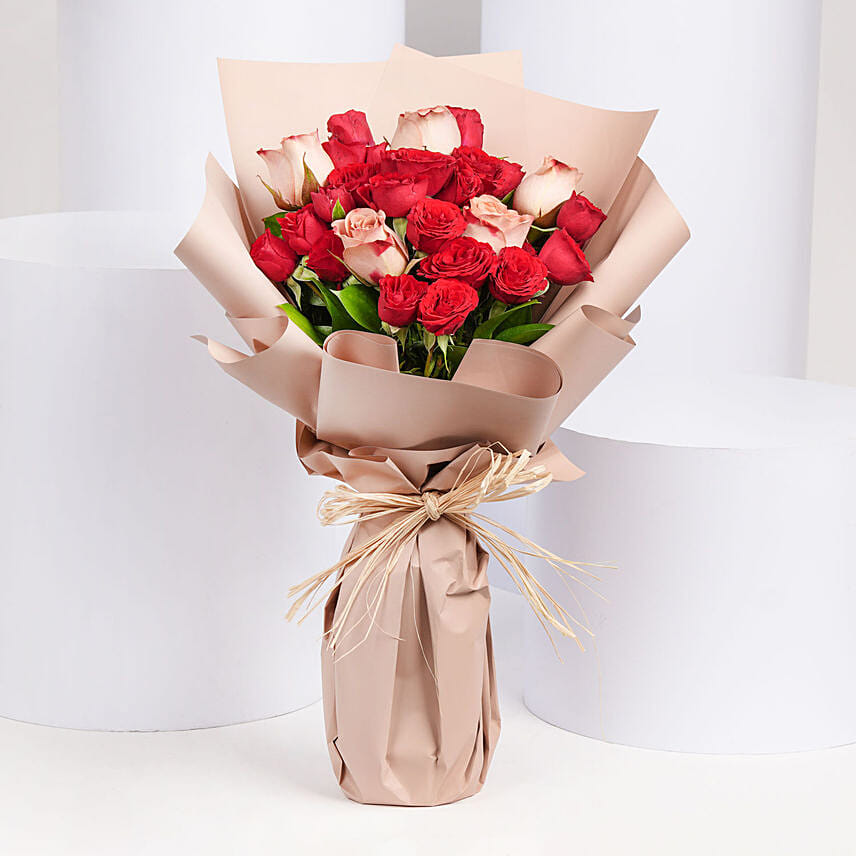 8 Cappaccino and Red Roses Bouquet: Send Gifts to Jordan