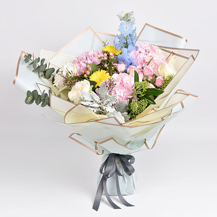Birthday Happiness Flower Bouquet: Flower Bouquets