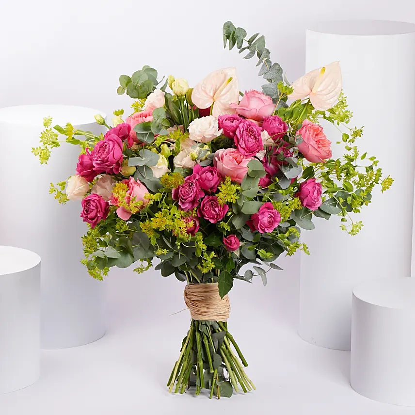 Bloom Aura Bouquet: Premium Flowers