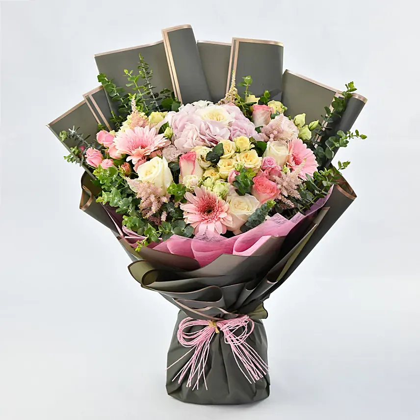 Charming Flowers Grand Bouquet: Mixed Flower Bouquets