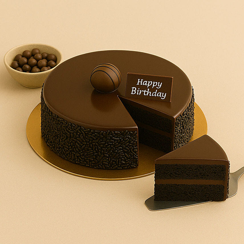 Delightful Birthday Chocolate Fudge Cake: Cakes for Boyfriend