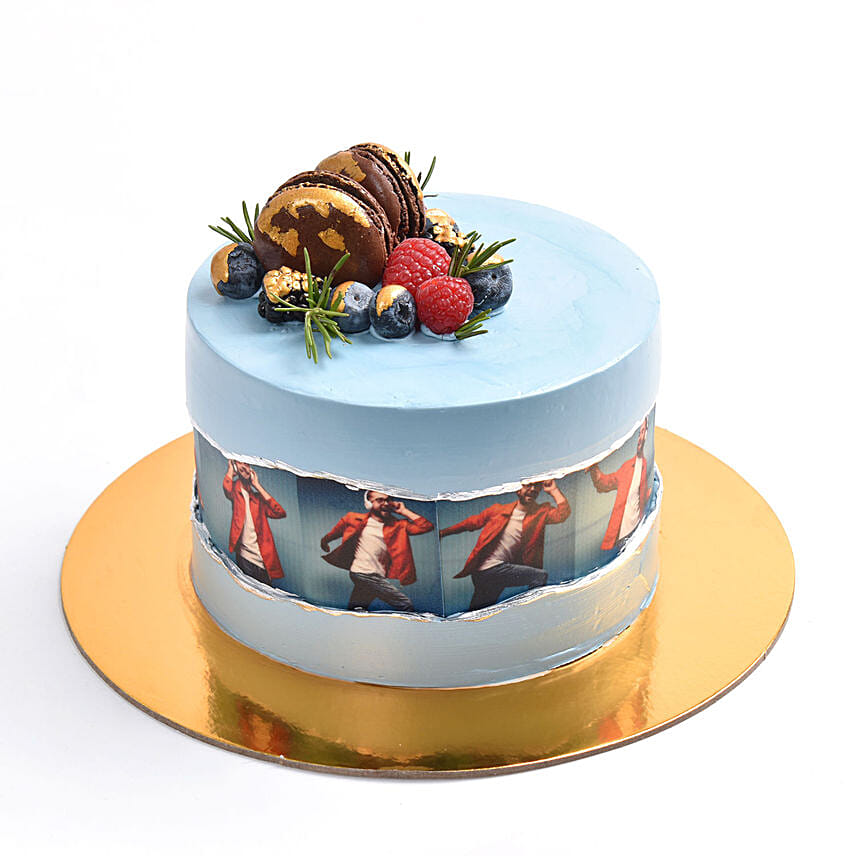 كيك أزرق بالشوكولاتة مع صور شخصية واحد كيلو: كيك بالصور