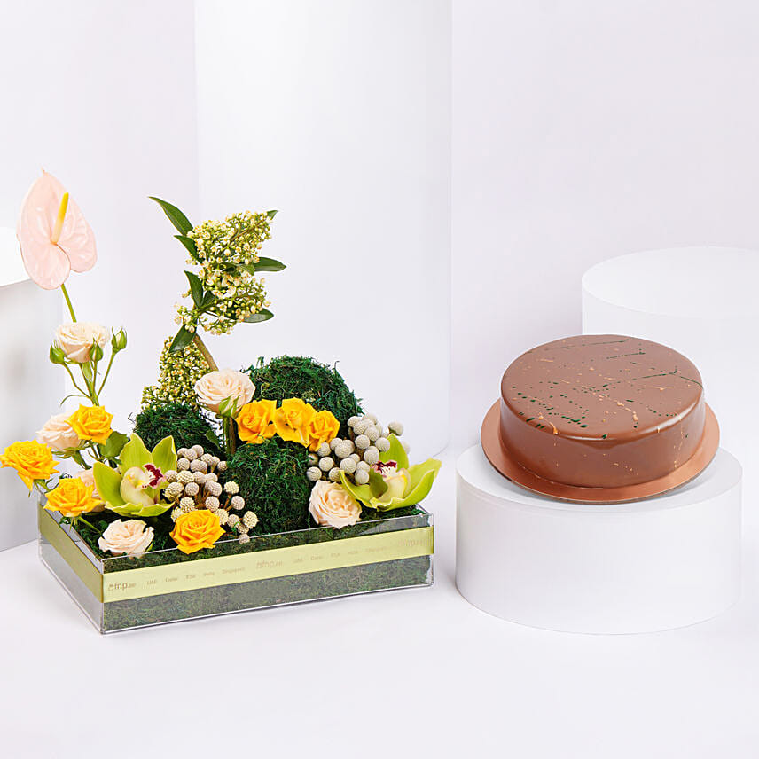 Dubai Chocolate Cake And Flower Arrangement: 