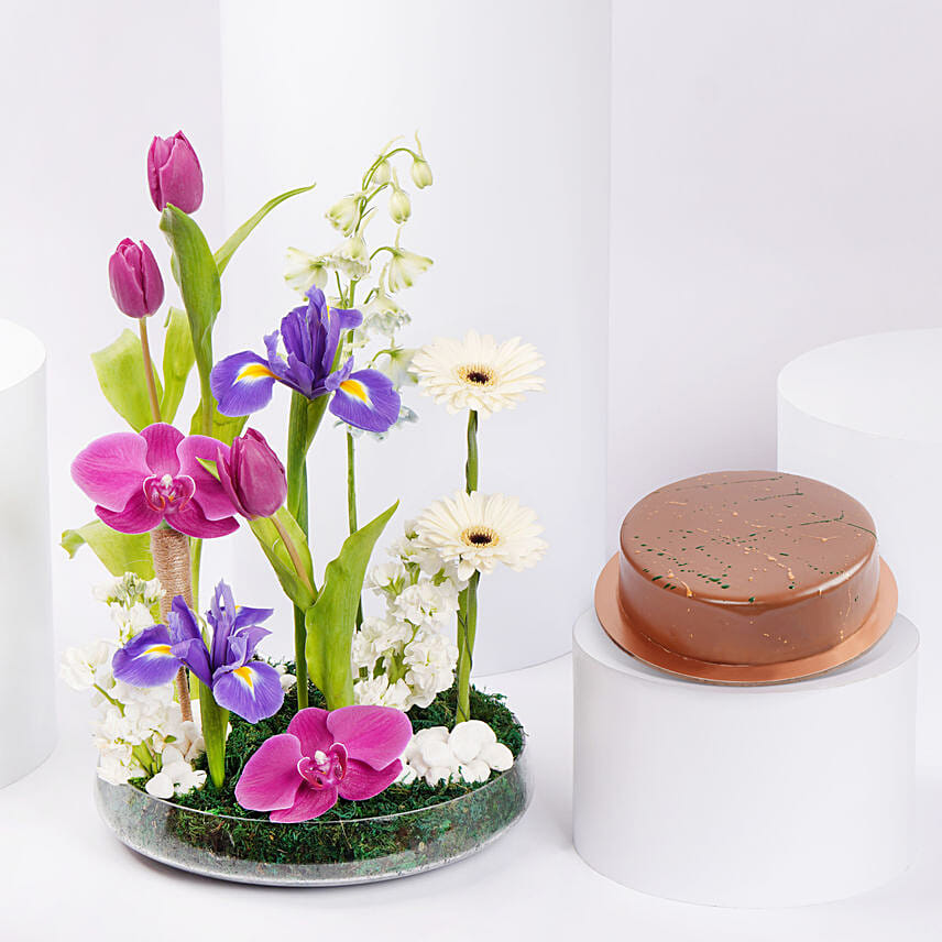 Dubai Chocolate Cake And Flowers: Birthday Cakes