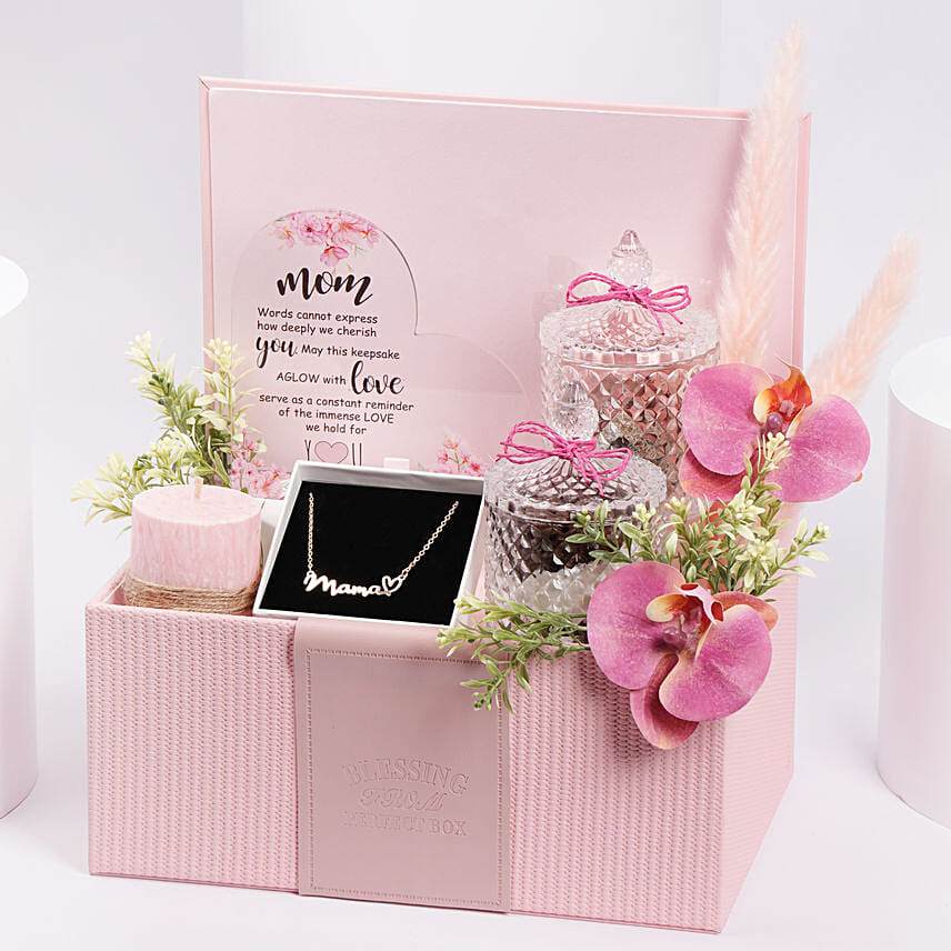Elegant Mothers Love Gift Box: Gifts for Mom