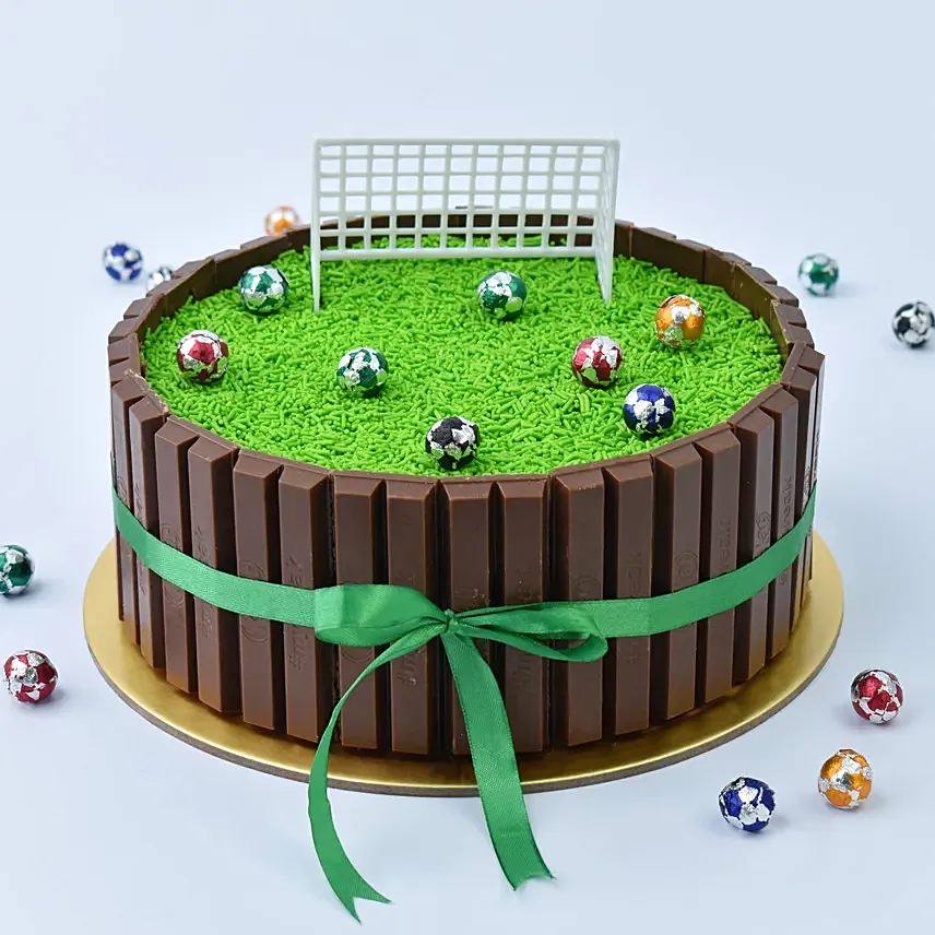Football Field Designer Cake: Football Cakes