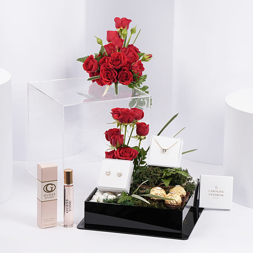 لمسة حب | طقم مجوهرات وعطر فاخر للنساء: هدايا مجوهرات كارولين سفيدبوم 