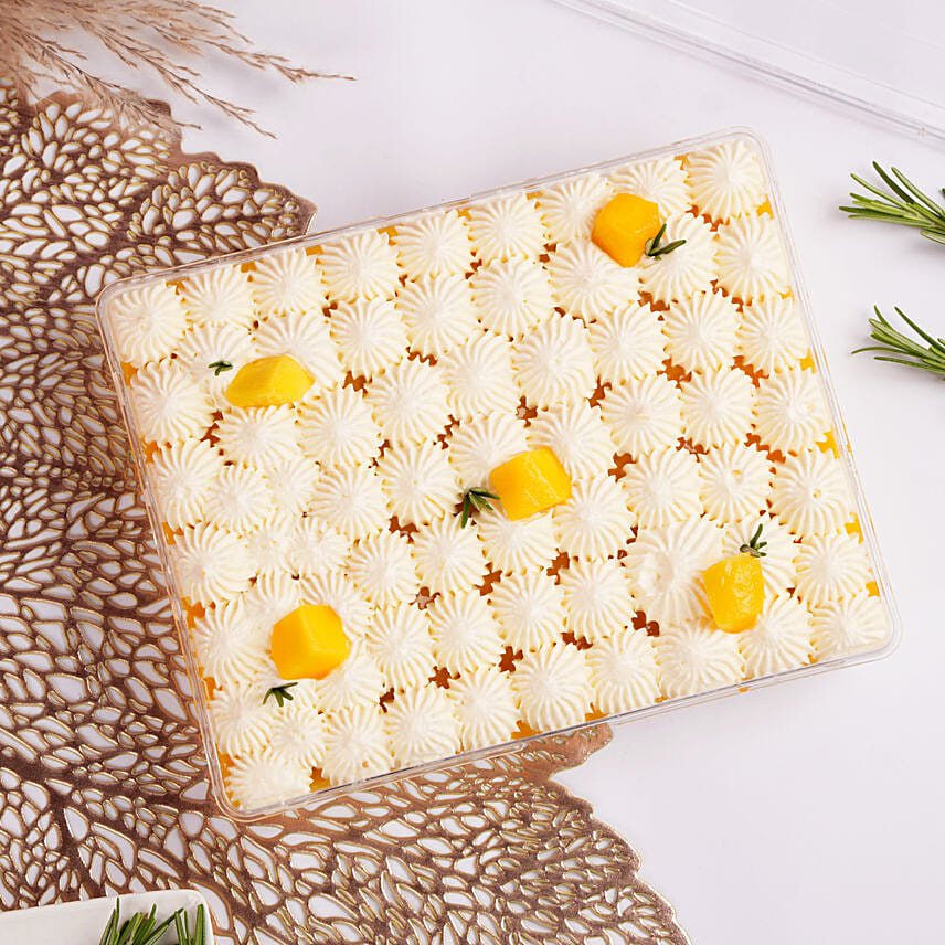 كيكة تريس ليتشي بالمانجو: كيك المانجو