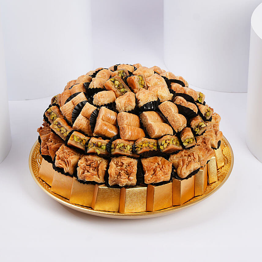Premium Arabic Sweets Platter: Sweets 