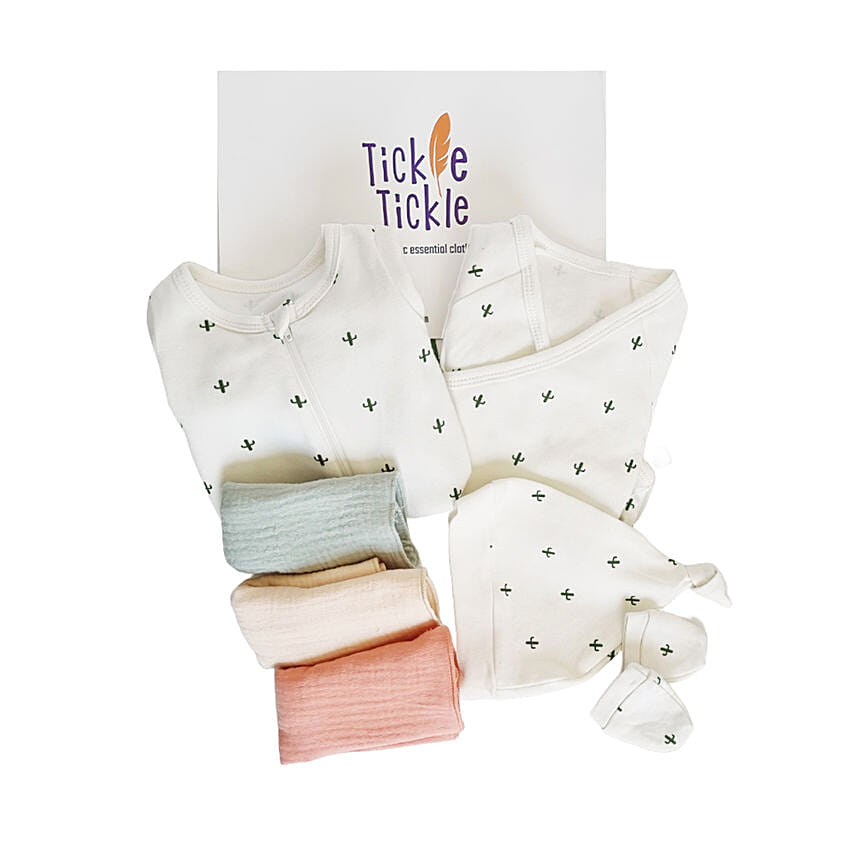 Spikey Big Essential organic baby gift hamper: 