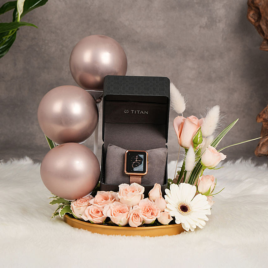 هدايا نسائية | باقة ورد مع ساعة تيتان قرص اسود: الجربيرا