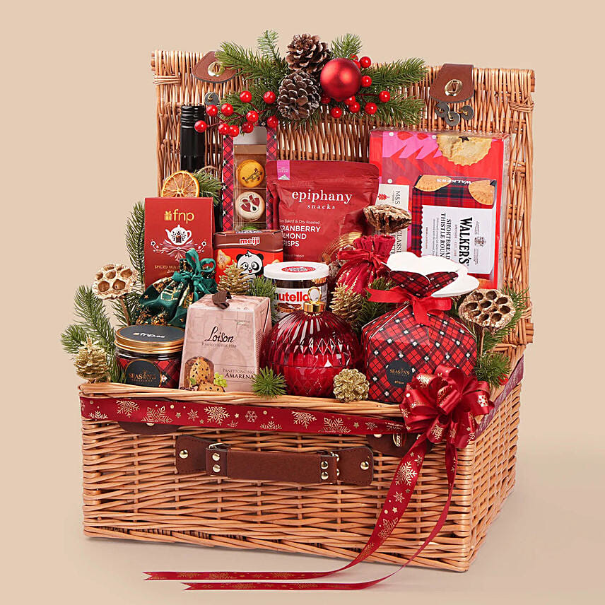 The Timeless Christmas Deluxe Hamper: هدايا الكريسماس