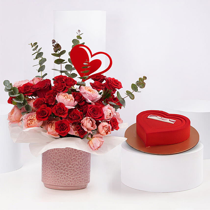Romantic Rose Arrangement And Heart Cake: Valentines Day Flowers