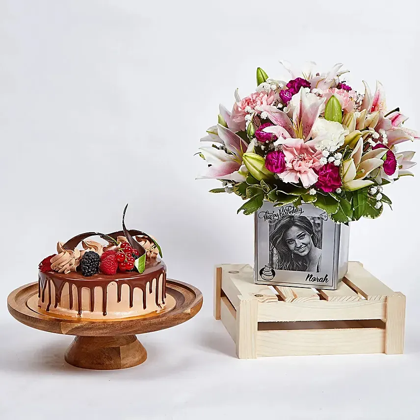 Personalised Birthday Flowers Vase n Cake: Gifts Delivery Abu Dhabi