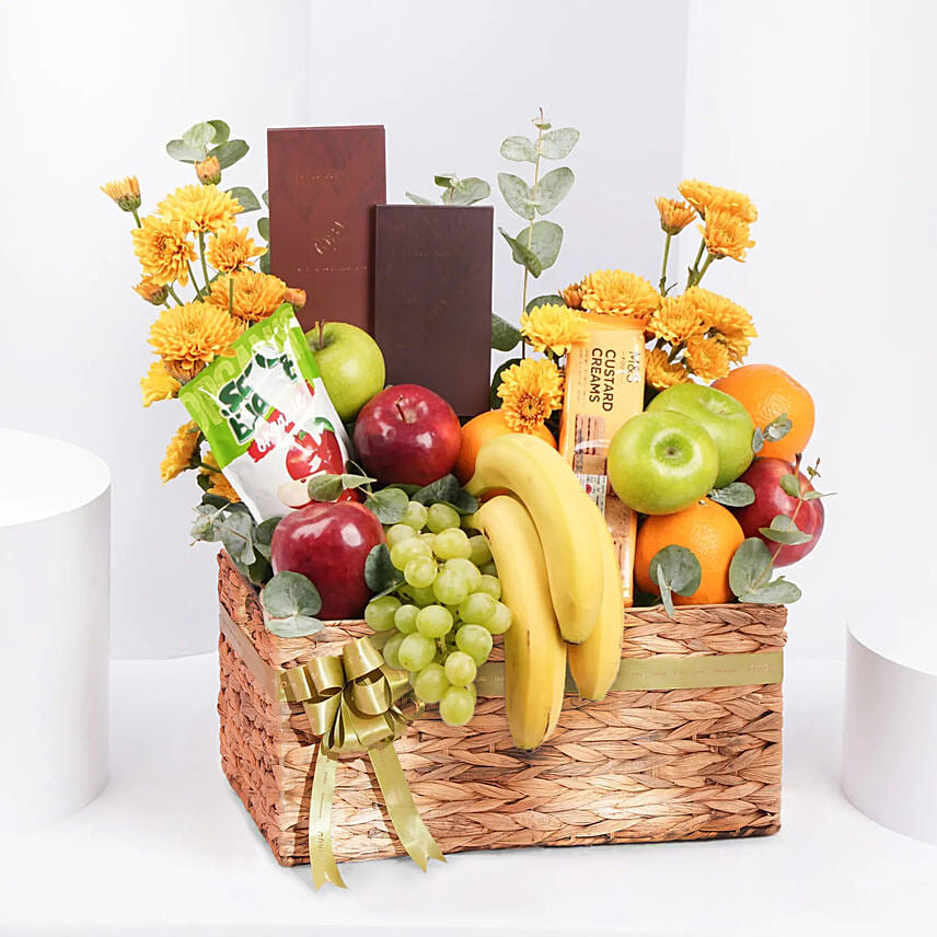 Sweetness Basket with Fruits: Fresh Fruit Basket 