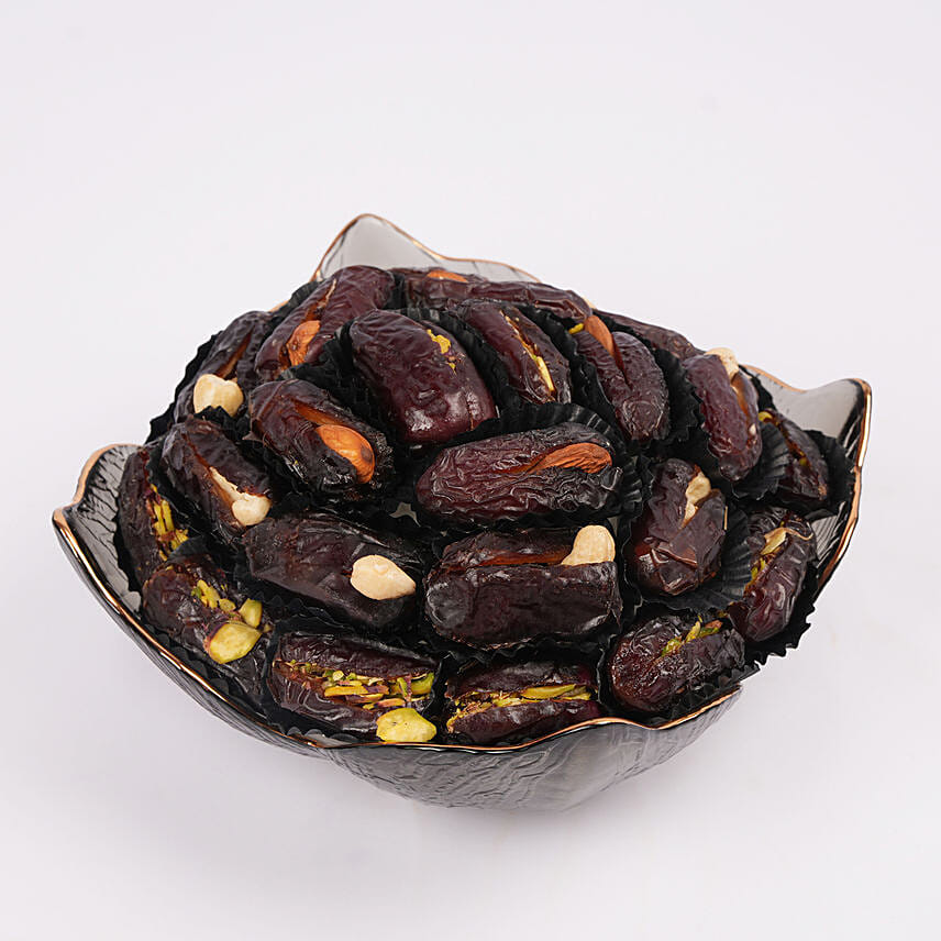 Stuffed Dates with Nuts: Fresh and Premium Dates Box