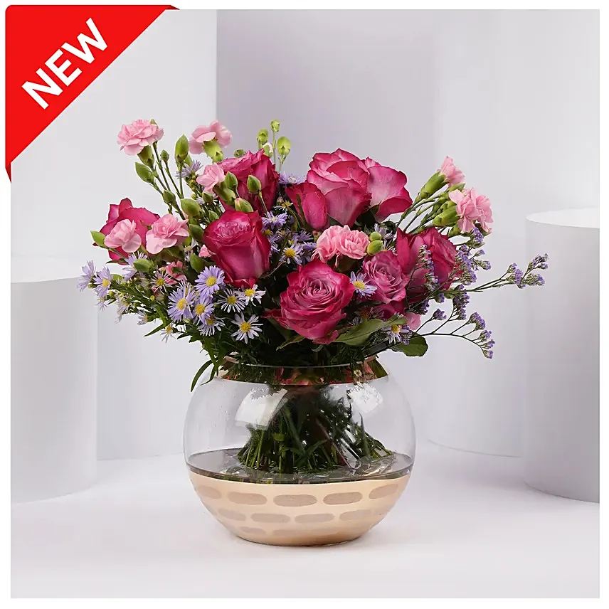 Elegant Rose and Carnation Bouquet in Glass Vase: New Arrival Flowers