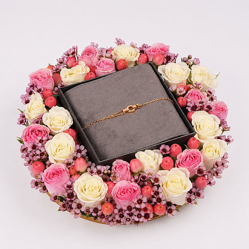 Cerruti 1881 Gold plated Sabrina Bracelet for Her: Jewellery 
