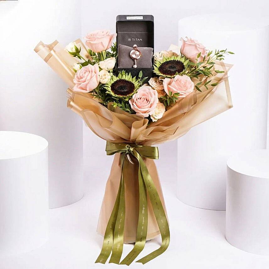 Titan Raga Watch for her Rose Gold with Flowers: Buy Watches 