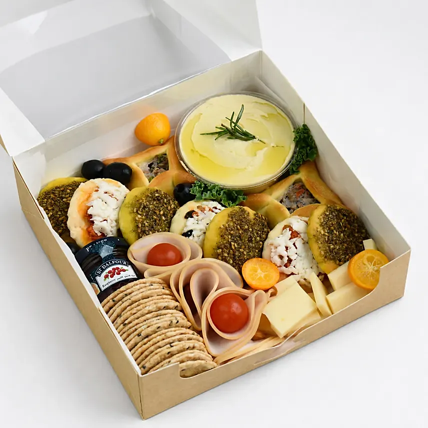 Breads and Dips Breakfast Box: Iftar Gifts