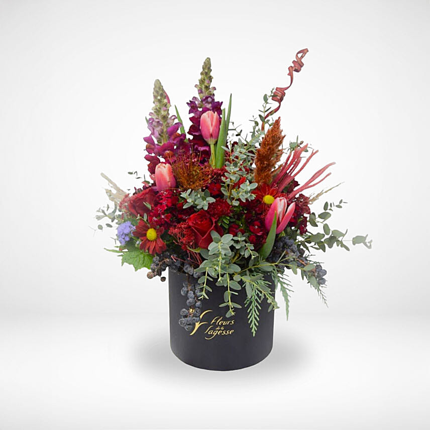 Round Bloom Box: Valentines Day Gifts to Lebanon