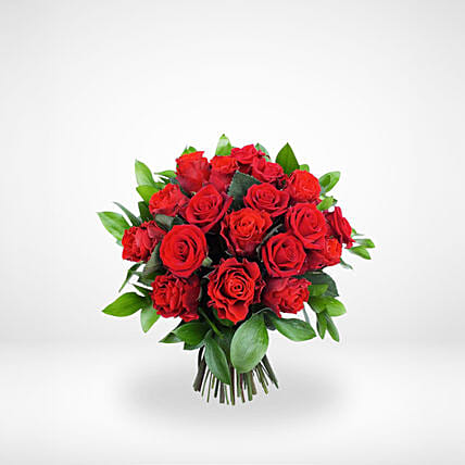 A Beautiful Bunch Of Red Roses: Valentines Day Gifts to Lebanon