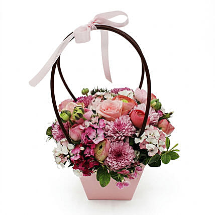 Pinkinsh Arrangement: Mothers Day Gifts in Lebanon