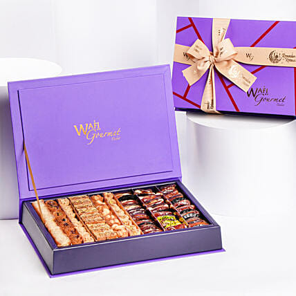 حلويات وافي جورميه - تمور محشية وبقلاوة مشكلة 1.19 كجم: هدايا حلويات اونلاين 