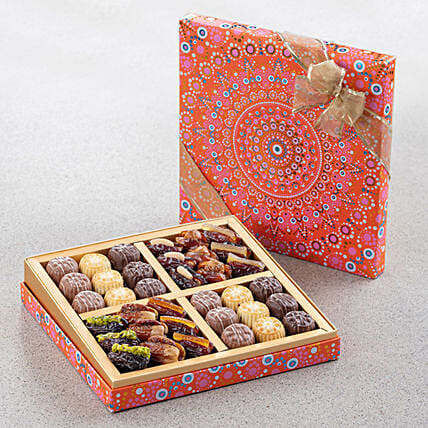 Bateel Filled Dates and Biscuits Diwali Rangoli Collection: 