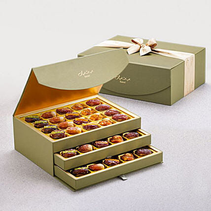 تمور بتيل - بوكس تمر مشكل واحد كيلو لون أخضر: تنسيق هدايا العيد