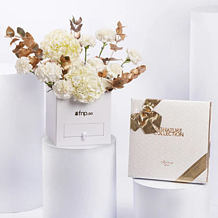 Bateel Signature Gift Set Assorted and Flower Box: 