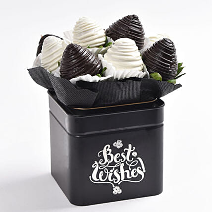 200 جرام فراولة مغطاة بالشوكولاته البيضاء والغامقة في بوكس مطبوع: هدايا الطعام