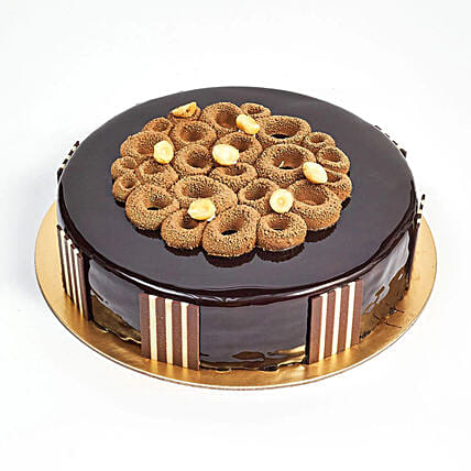 Crunchy Chocolate Hazelnut Eggless Cake: Eggless Birthday Cakes