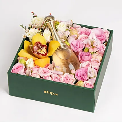 Dior Jadore Perfume In Flower Box: Mothers Day Gifts to Ajman