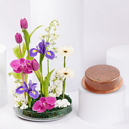 Dubai Chocolate Cake And Flowers: Dubai Chocolate