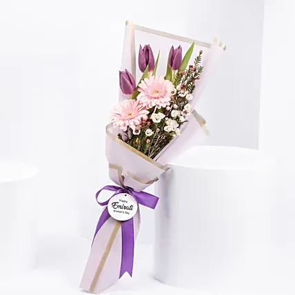 باقة ورد يوم المرأة الاماراتية: الجربيرا