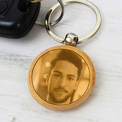 Engarved Photo Round Key Chain: Birthday Gifts for Boyfriend