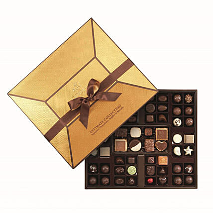 Godiva Chocolates Ultimate Collection Large Box: Chocolates in Ras Al Khaimah