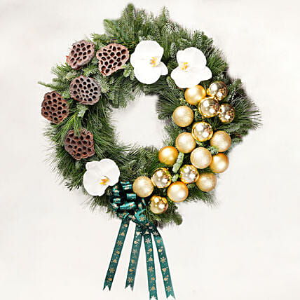 Gold and Green Wreath: Christmas Flowers to Sharjah